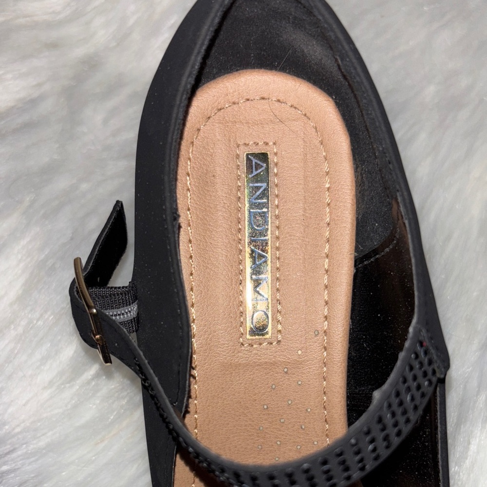 Chic Black Mary Jane Heels - Picture 4 of 5